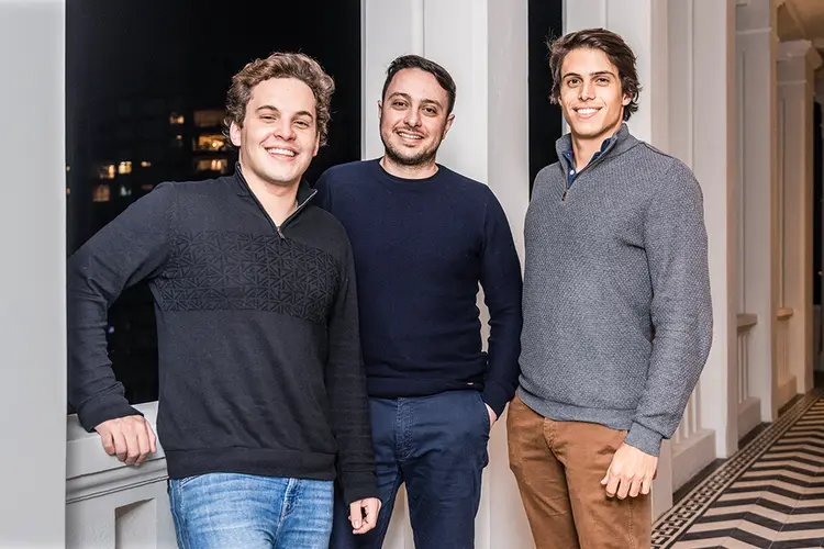 Frederico Tonietto, Isaac Paes e Fernando Ribeiro, da Styme e OiMenu: empresas se uniram para agilizar digitalização de restaurantes (OiMenu/Divulgação)