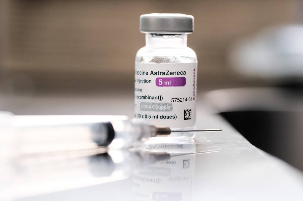 Ministério da Saúde reduz intervalo de vacina AstraZeneca para 8 semanas