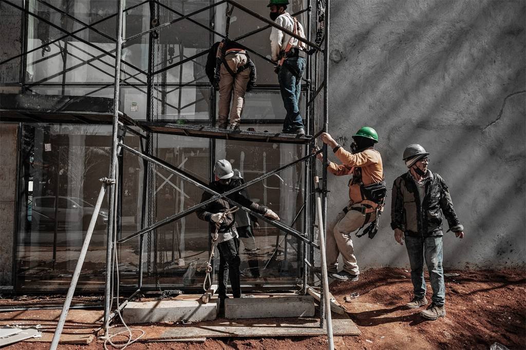 Construção civil: Após recordes de vendas e lançamentos de imóveis residenciais nos últimos dois anos, o setor está passando por uma virada de mesa (Eduardo Frazão/Exame)