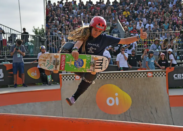 A skatista brasileira Dora Varella. (CARL DE SOUZA/AFP/Getty Images)