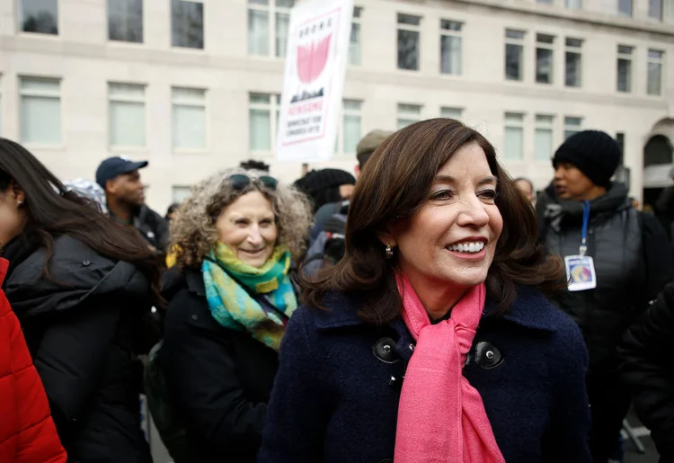 Hochul na Marcha das Mulheres, de 2020: posicionamento da futura governadora ainda é incógnita (John Lamparski/Getty Images)