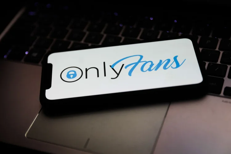 OnlyFans: rede irá proibir conteúdo adulto a partir de outubro de 2021 (Jakub Porzycki/NurPhoto/Getty Images)