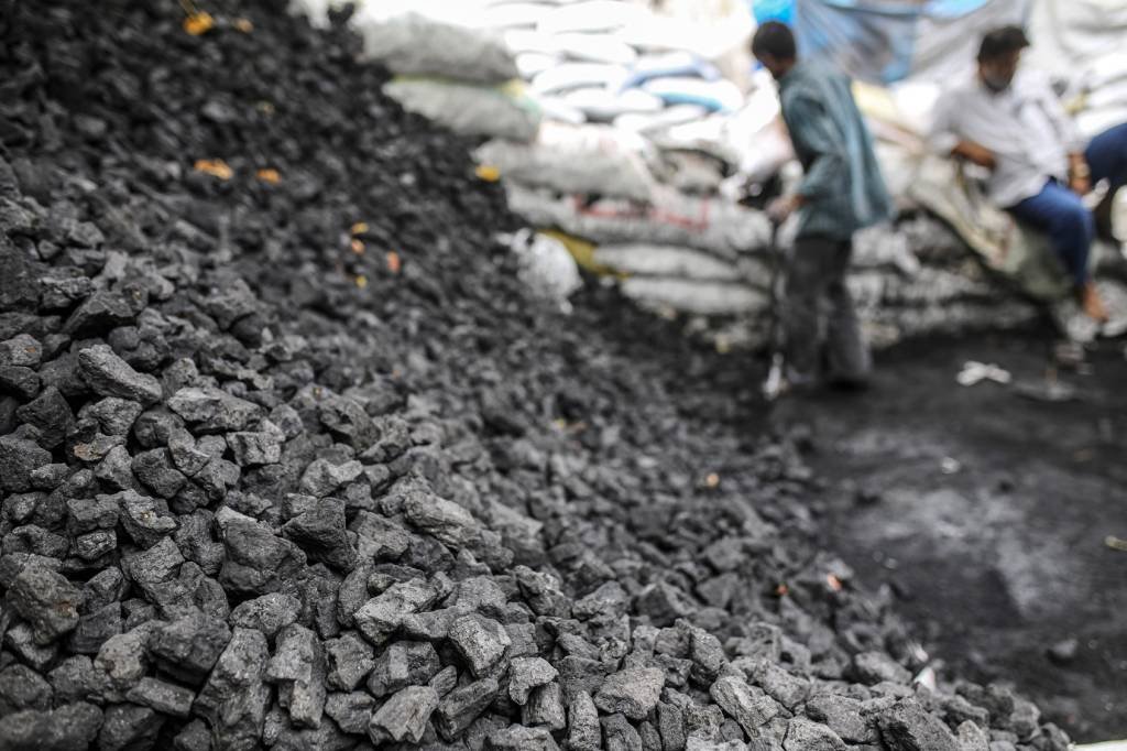 Carvão: Hoje, os brasileiros já pagam para garantir subsídios a um grupo de usinas de carvão mineral (Dhiraj Singh/Bloomberg/Getty Images)
