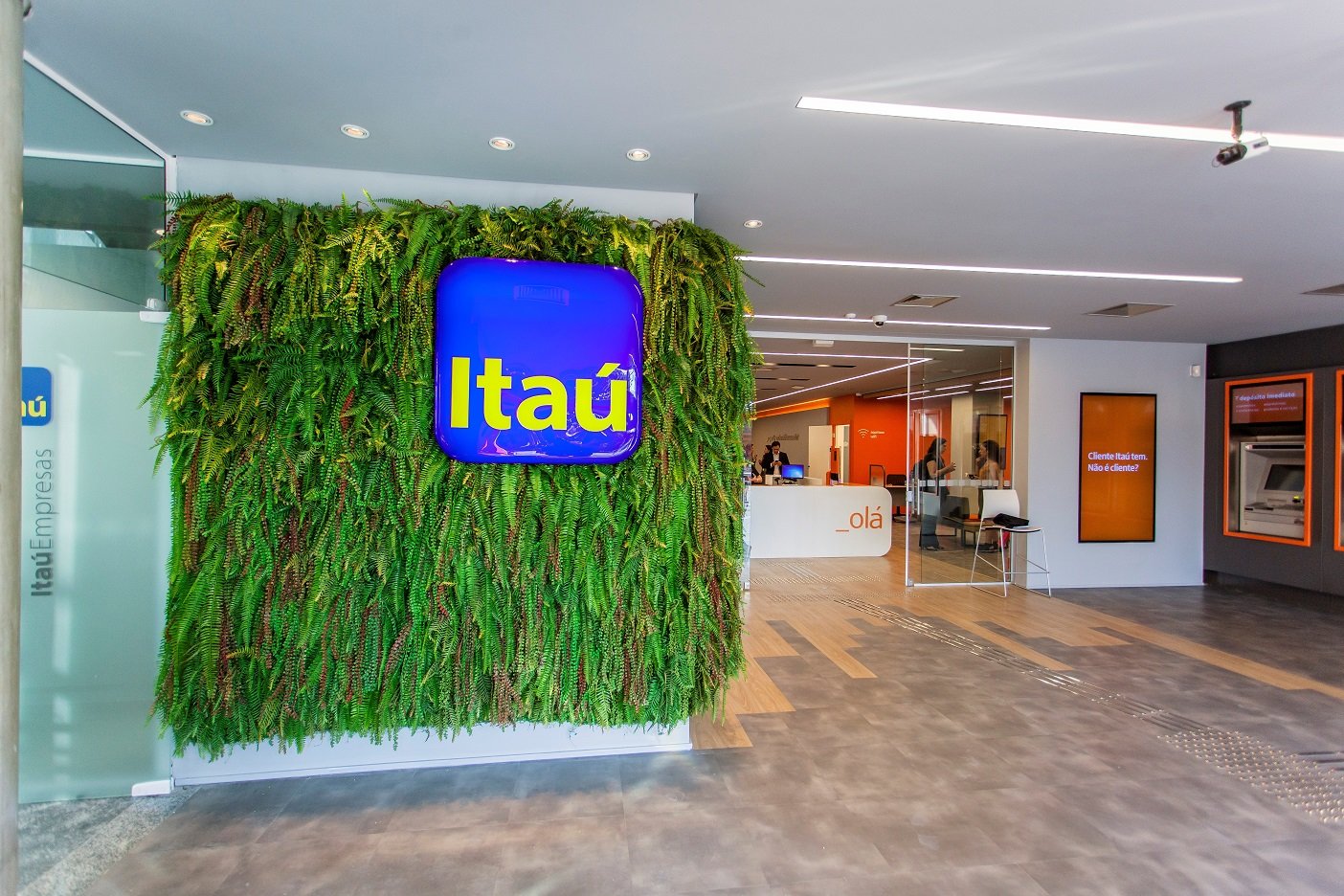 Itaú Unibanco abre vagas de trainee com salário de R$ 8 mil