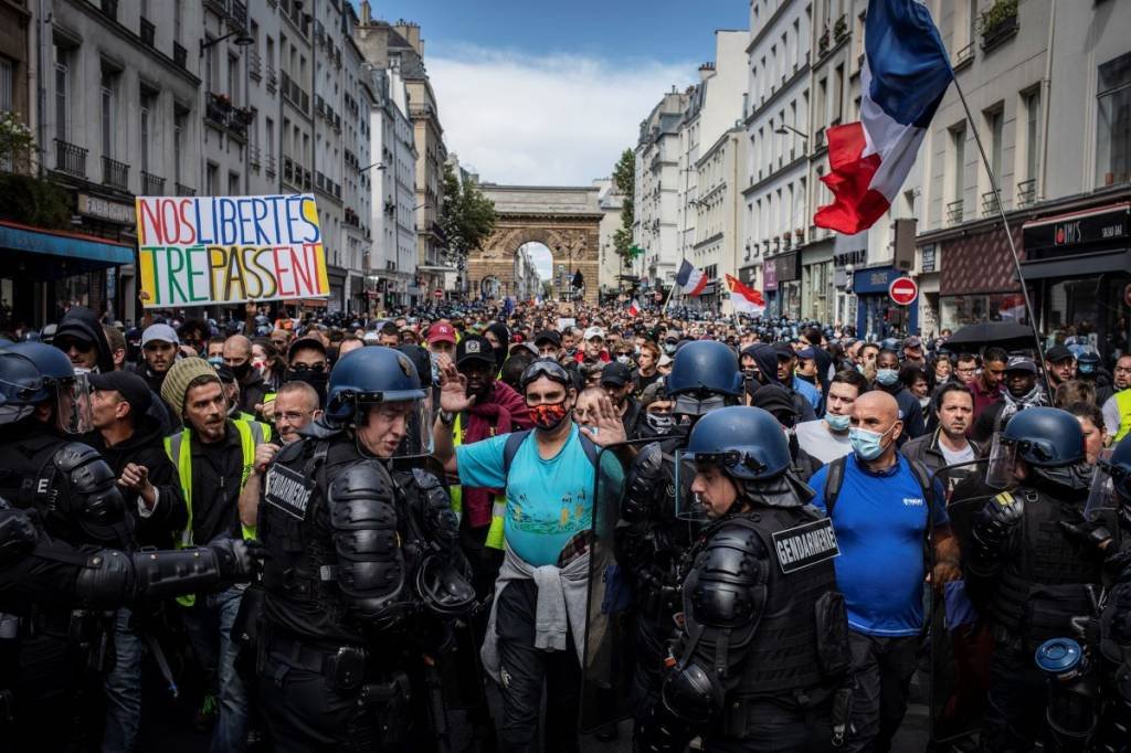 Protesto em Paris, na época da pandemia: mais de 200 protestos contra reforma estão planejados (Siegfried Modola/Getty Images)