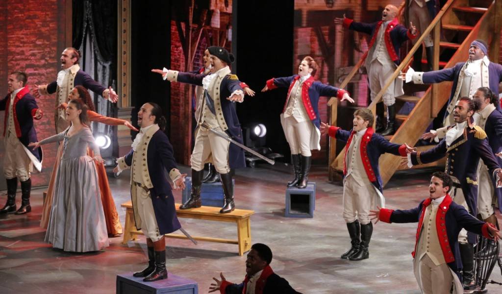 Broadway: teatros poderão abrir para 100% da plateia, mas é necessário estar vacinado.  (Lucas Jackson/Reuters)