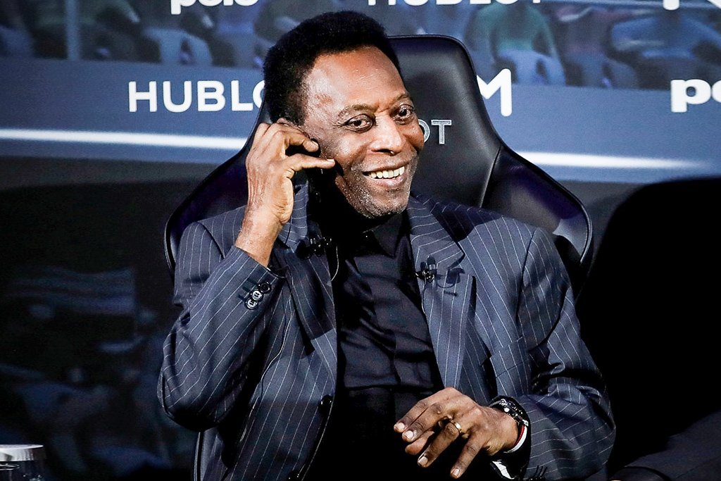 Pelé deixa o hospital após nova internação para tratar tumor