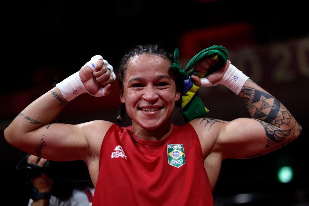 Boxe: brasileira venceu três lutas em Tóquio antes de chegar à final da competição (AFP/AFP)