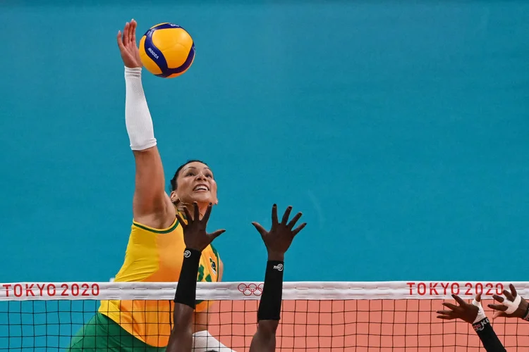 A jogadora da seleção brasileira de vôlei Tandara Caixeta. (Luis Robayo/AFP/Getty Images)