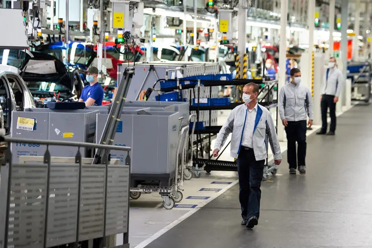Fábrica da Volkswagen em Wolfsburg, Alemanha
07/05/2020. (Swen Pfoertner/Pool/Reuters)