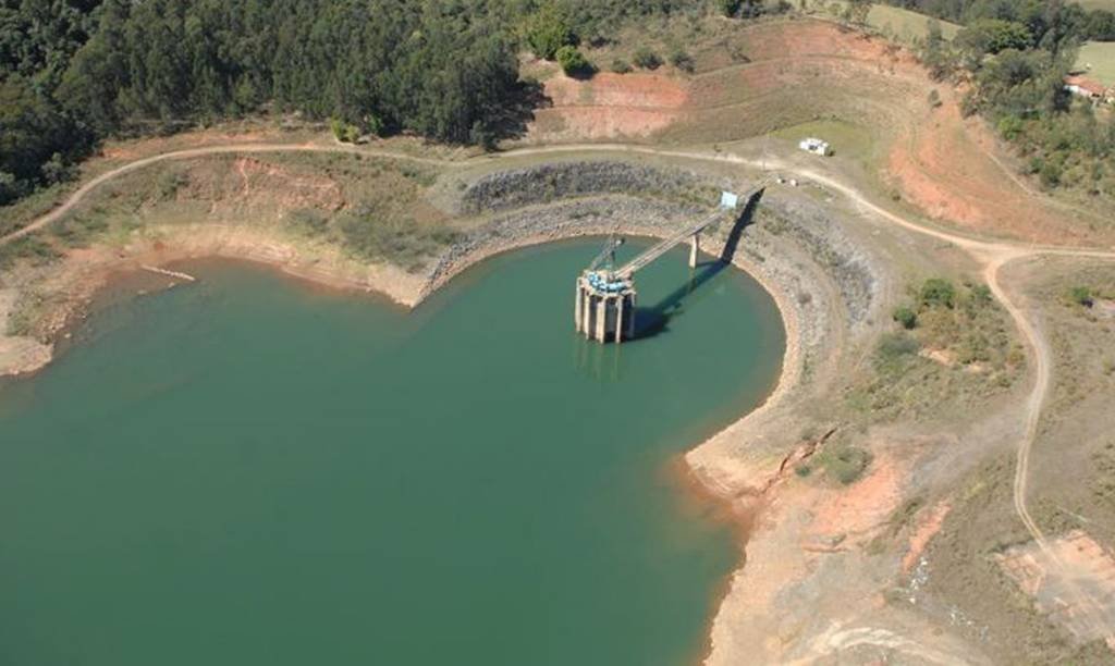 Seca prejudica abastecimento de água e geração de energia no Rio e SP