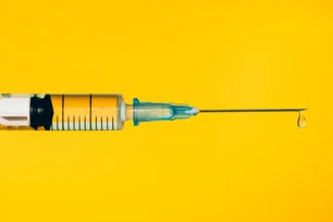 Imagem referente à matéria: Vacina experimental de mRNA contra câncer tem avanço promissor em fase de testes