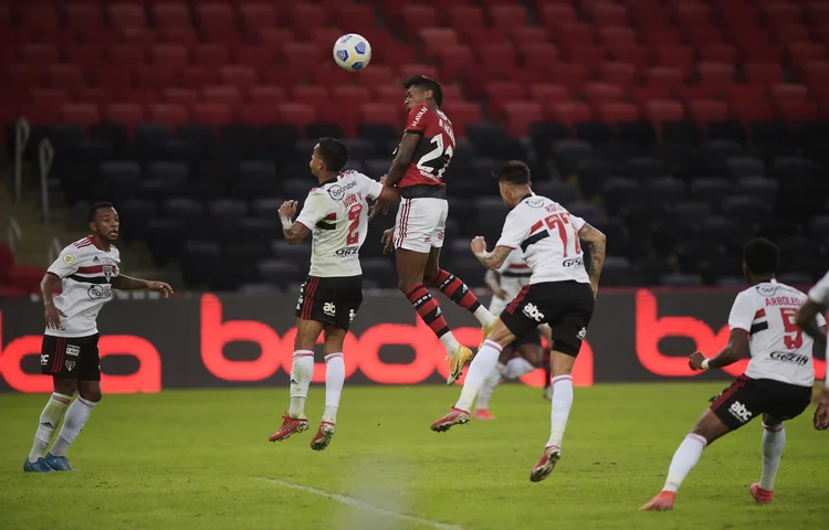 Jogo do Flamengo sem público no Maracanã. (Alexandre Loureiro/Reuters)