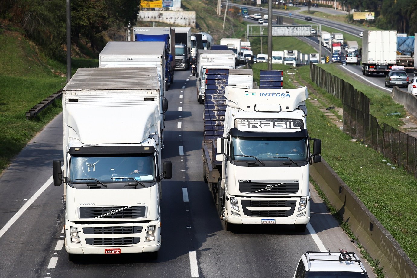 Caminhoneiros avaliam eventual greve no dia 1º de novembro