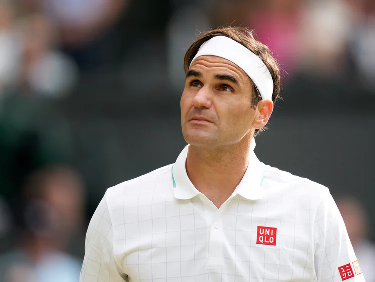 Roger Federer durante partida em Wimbledon. (Peter van den Berg-USA TODAY Sports/Reuters)
