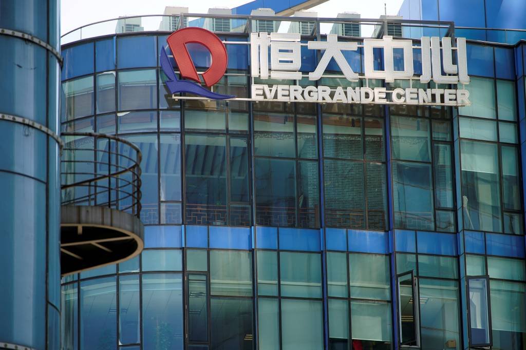 Logo da Evergrande Center em prédio de Shanghai, China | Foto: Aly Song/Reuters (Reuters/Aly Song)