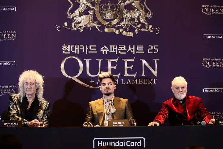 Brian May, Adam Lambert e Roger Taylor, do Queen, durante entrevista coletiva em Seul. (Chung Sung-Jun/Pool/Reuters)