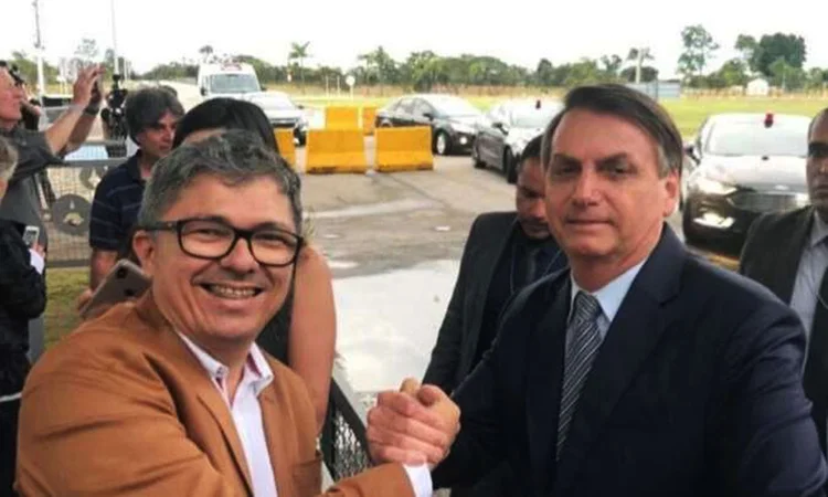 Wellington Macedo e o presidente Jair Bolsonaro. (Redes sociais/Reprodução)