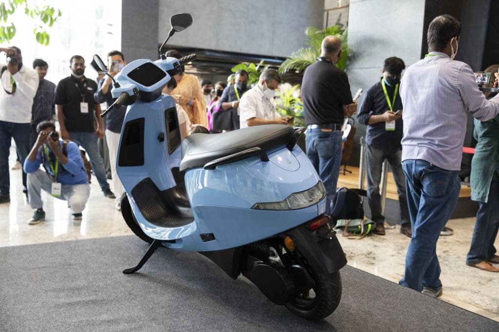 Maior fábrica de scooters elétricos mundial só emprega mulheres