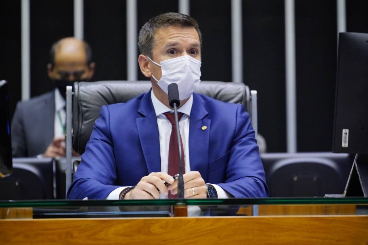 Deputados discutem legalização de cassinos no Brasil - SBT News