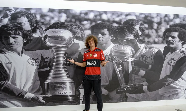 David Luiz: jogador atuava fora do Brasil há 14 anos.  (Marcelo Cortes / Flamengo/Reprodução)