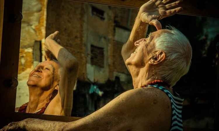 Ícone do teatro brasileiro, José Celso Martinez Corrêa é homenageado em emocionante despedida