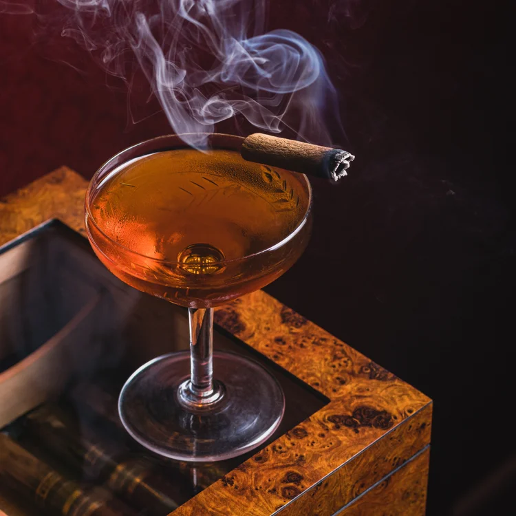 Drinque Dummont, do  Belle Epoque. (Thales Hidequi/Divulgação)