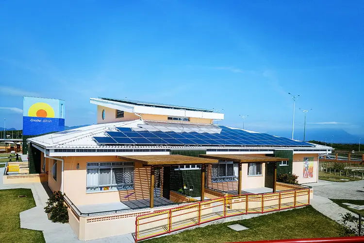 Creche pública Assis, em Florianópolis: economia de mais de 17 mil reais por ano com medidas de eficiência energética e geração local de energia renovável. (Prefeitura de Florianópolis/Divulgação)
