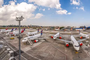 Reforma tributária deve aumentar preço das passagens aéreas e Iata vê queda de 30% da demanda