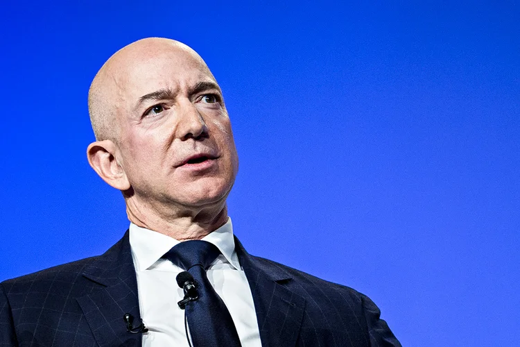 É a terceira venda de ações de Jeff Bezos em 2024. (Andrew Harrer/Bloomberg/Getty Images)