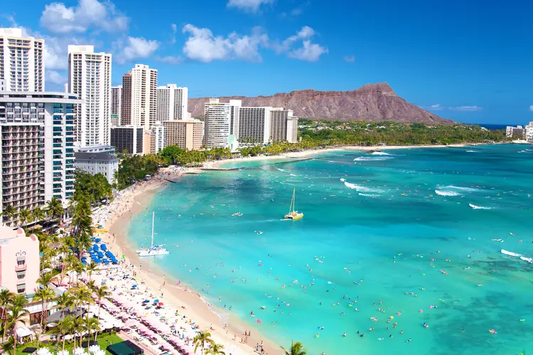 Praia de Waikiki, no Havaí. (M Sweet/Getty Images)