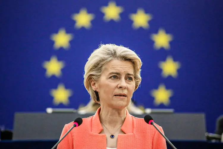 Ursula von der Leyen, presidente da Comissão Europeia, durante discurso (Valeria Mongelli/Bloomberg/Getty Images)