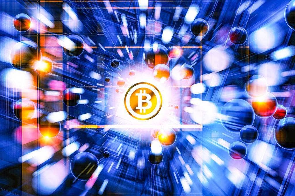 Bitcoin é a 1ª criptomoeda do mundo (SEAN GLADWELL/Getty Images)