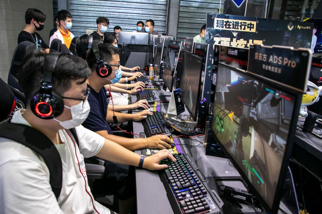Contra 'andróginos' e 'afeminados', China faz pedido a empresas de jogos