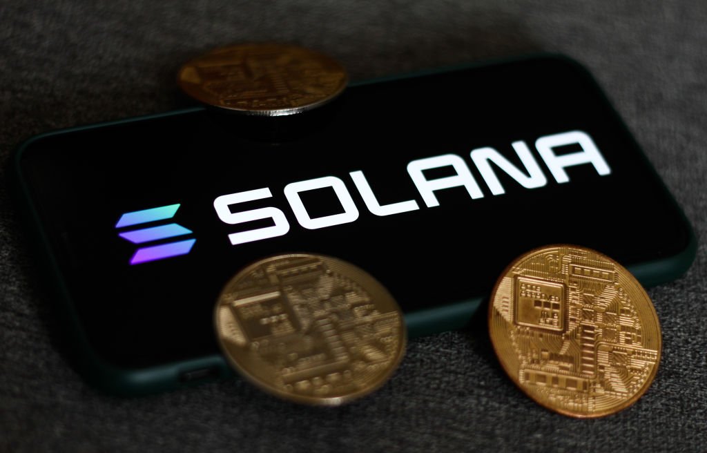 A SOL é a criptomoeda nativa da rede Solana (Getty Images/NurPhoto)