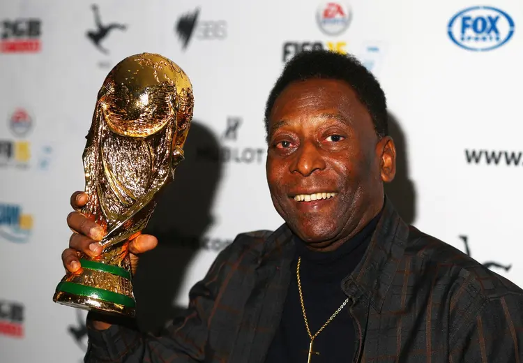 Pelé: ex-jogador realizou uma cirurgia para retirada de tumor no cólon.  (Robert Cianflone/Getty Images)