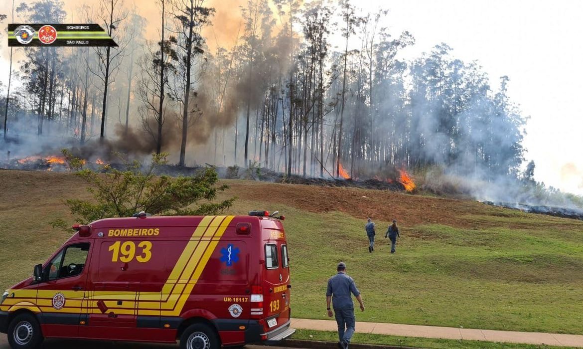 Aeronave cai em Piracicaba e deixa sete mortos