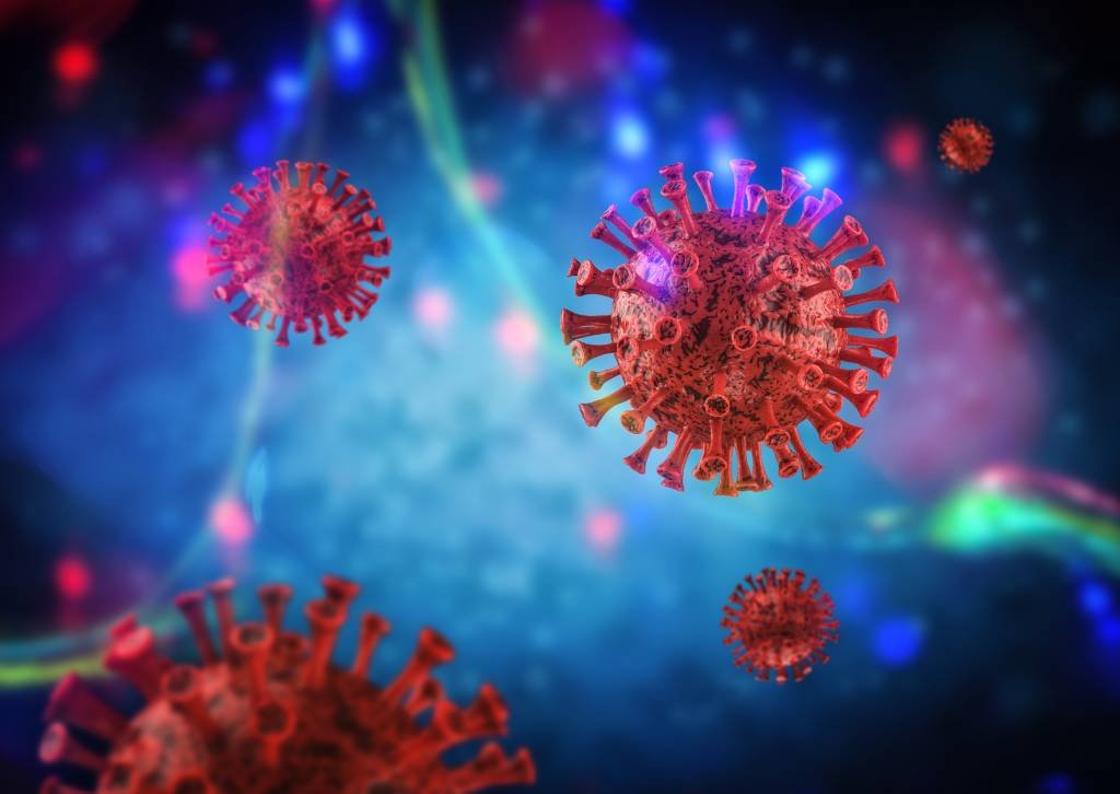Covid-19: vírus continua evoluindo com variantes mais transmissíveis, afirma organização. (PhonlamaiPhoto/Getty Images)
