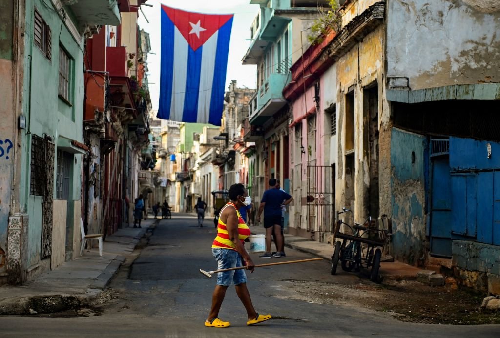 Cuba: durante a pandemia, país sofreu um duro golpe econômico pela ausência de visitantes. (Getty Images/YAMIL LAGE / Colaborador)