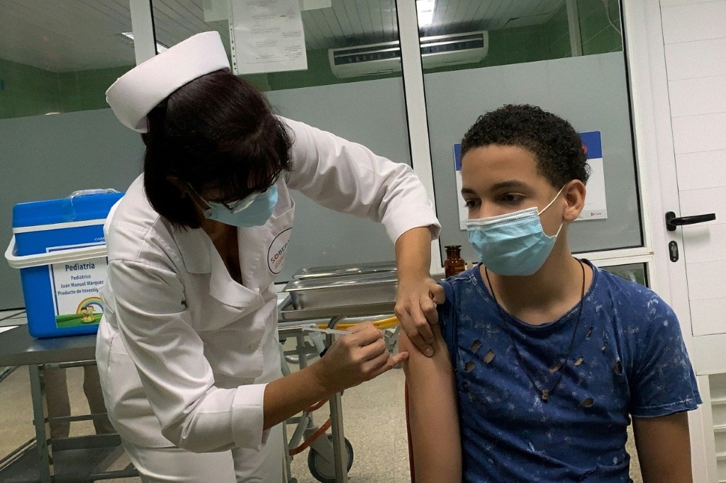 Cuba inicia vacinação contra covid em grupo de 2 a 18 anos