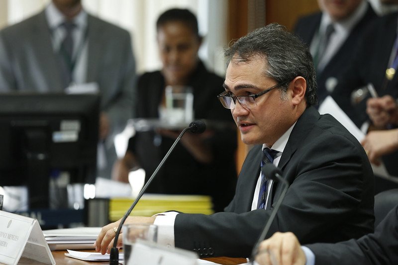 Febraban convoca setor privado a construir novo arcabouço fiscal com governo