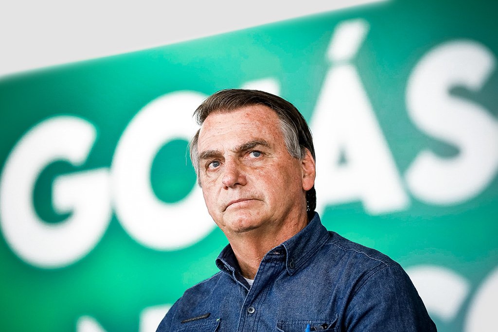 Bolsonaro tem até esta quarta para sancionar revogação da LSN