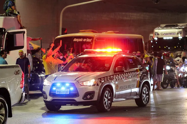 Apoiadores do presidente Jair Bolsonaro começam a se concentrar em Brasília na noite de segunda, 6 (by Luiz Souza/NurPhoto via Getty Images/Getty Images)