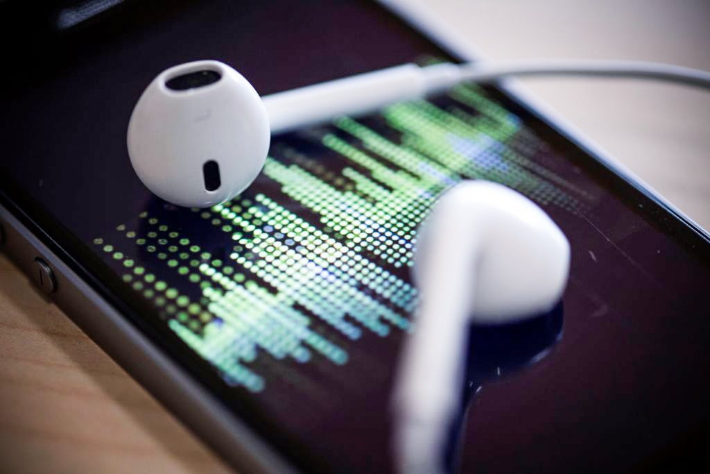 10 empreendedores indicam os podcasts que você não pode deixar de ouvir