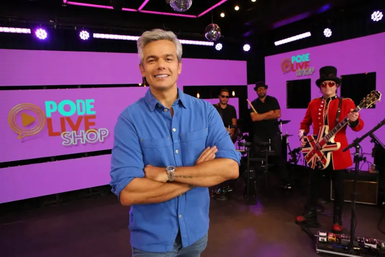 Ator e empreendedor Otaviano Costa em apresentação do programa Pode Live Shop, previsto para iniciar em setembro (Pode Live Shop/Divulgação)