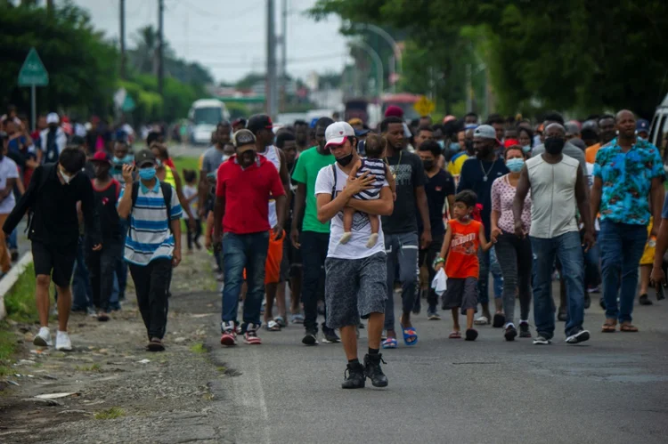 Imigração: deportações serão intensificadas nas próximas 72 horas.  (Reprodução/AFP)