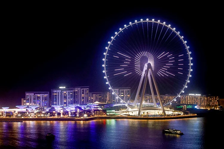 Milhões de visitantes são esperados para a adiada Exposição Universal 2020 de Dubai, um dos maiores eventos mundiais desde a pandemia (Reprodução/AFP)