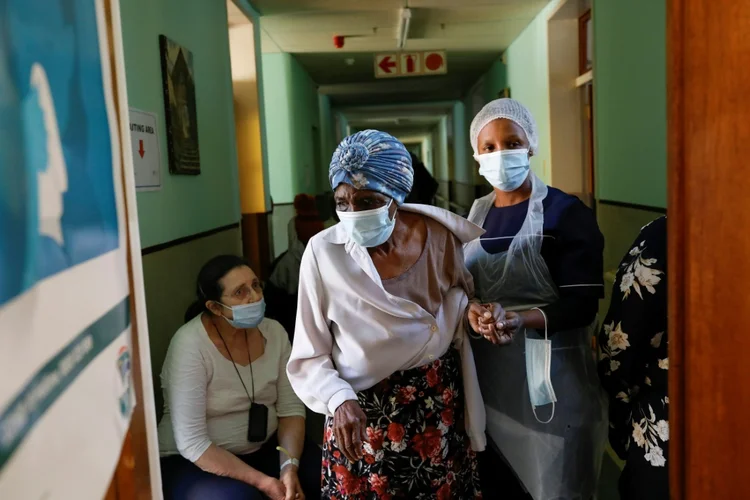 A meta de 10% de vacinados até 30 de setembro foi estabelecida em maio pela Assembleia Mundial da Saúde, de acordo com a OMS

 (AFP/AFP)