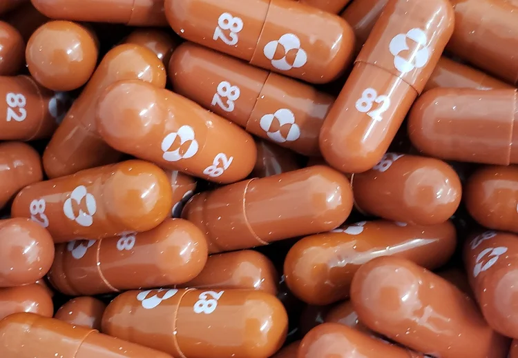 Pílula marrom da MSD: pílula molnupiravir da Merck foi celebrada como um potencial avanço, pois poderia ser relativamente barata e fácil de fabricar, (Merck/Divulgação)