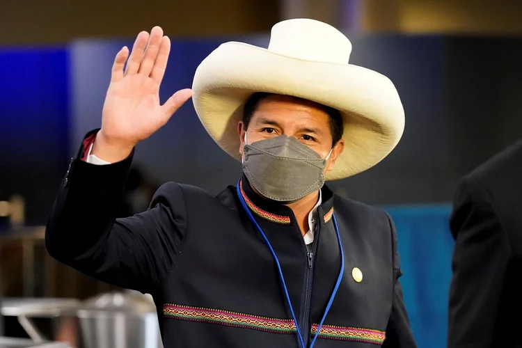 Peru: O ex-premiê Guido Bellido era pouco conhecido antes de ocupar o cargo, mas seu estilo ríspido incomodou o Congresso (John Minchillo/Pool/Reuters)